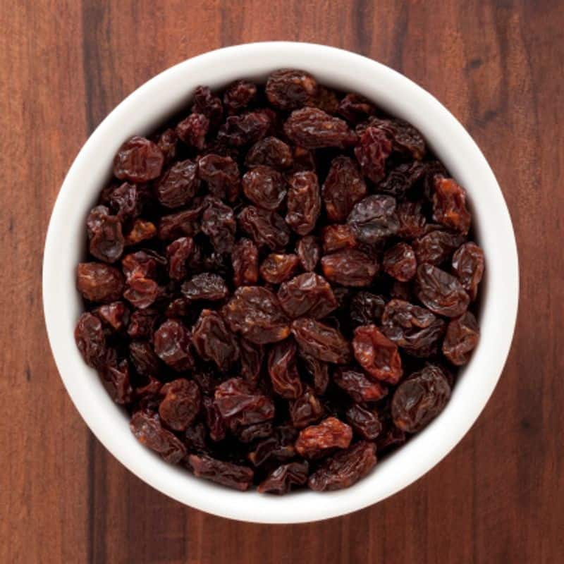 Eat black raisins everyday and get healthy life