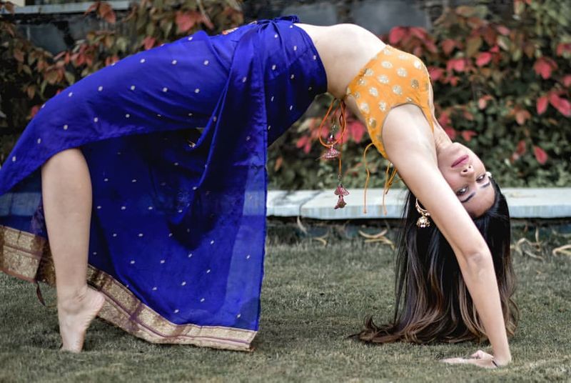 Bollywood Heroine Sonnalli Seygall (Sonali) Hot Photos