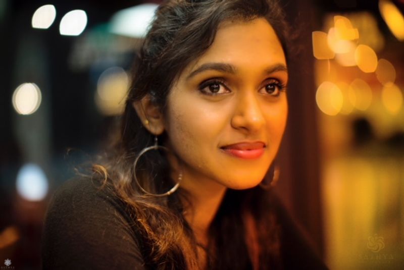 பல்லவி திரைப்படங்களில் நடிக்க வில்லை என்றாலும், ஒரு சில படங்களில் பாடங்கள் பாடியுள்ளார். சிறு வயதில் இருந்தே கர்நாடக சங்கீதம் பயின்றவர்.