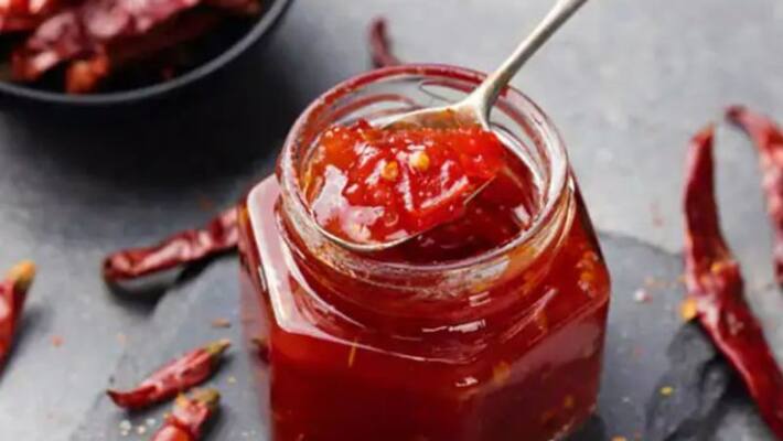 how to make red chilli sauce at home how to make red chilli sauce at home