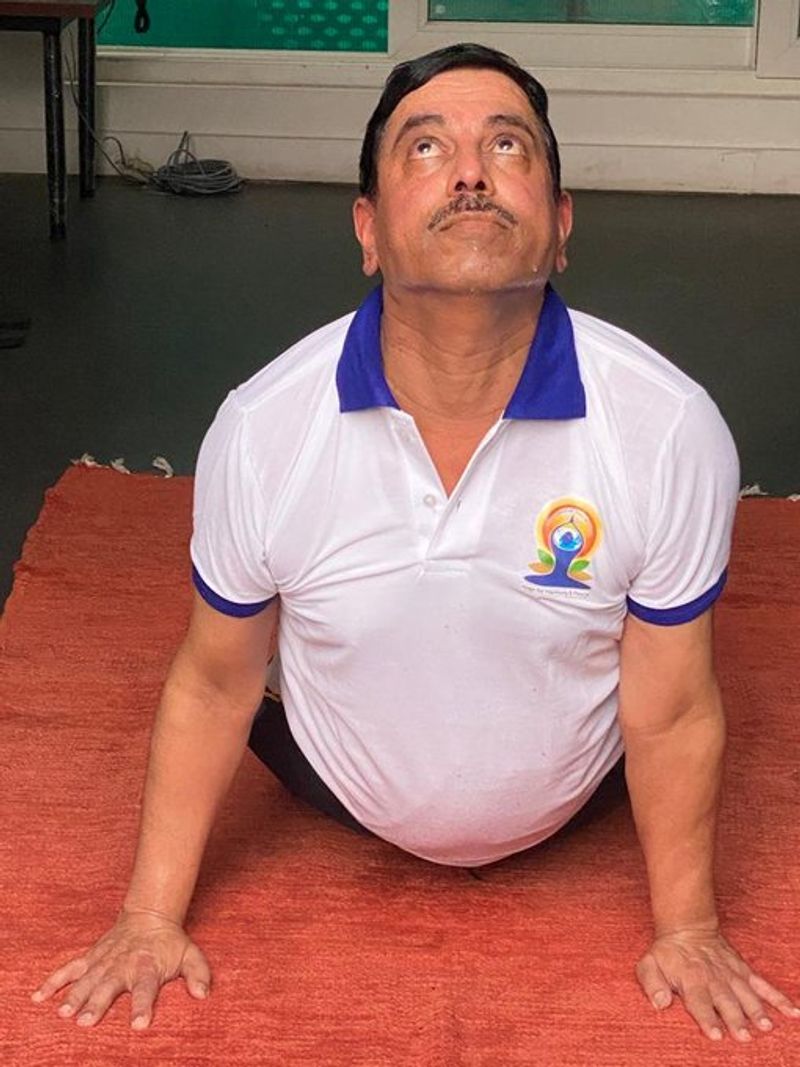 ಮಹಾಮಾರಿ ಕೊರೋನಾ ವಿರುದ್ಧ ಹೋರಾಡಲು ಯೋಗ ಅತ್ಯಂತ ಪರಿಣಾಮಕಾರಿ ಮಾರ್ಗವಾಗಿದೆ. ಯೋಗವನ್ನು ನಮ್ಮ ಜೀವನದ ನಿಯಮಿತ ಭಾಗವನ್ನಾಗಿ ಮಾಡೋಣ ಮತ್ತು ಆರೋಗ್ಯಕರ ರಾಷ್ಟ್ರವನ್ನು ನಿರ್ಮಿಸೋಣ