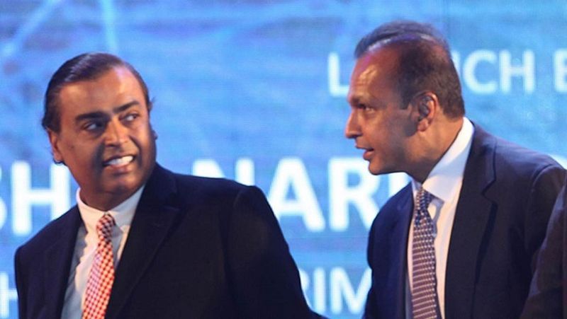 इस तेजी के पीछे कुछ वजहों को जिम्मेदार माना जा रहा है। सबसे बड़ी वजह रिलायंस जियो का रिलायंस कम्युनिकेशन को खरीदने के लिए इच्छुक होना है। दूसरी वजह पिछले दिनों एजीएम में अनिल अंबानी का वह बयान है जिसमें उन्होंने कहा था कि वो अपनी कंपनी को अगले फाइनेंसियल ईयर तक कर्जमुक्त बना लेंगे। 