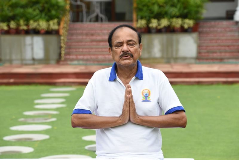 political leaders participating in International Yoga Day
