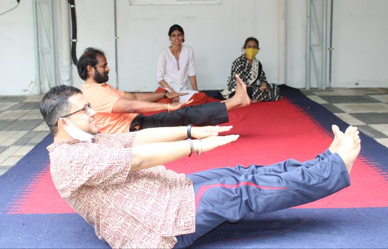 political leaders participating in International Yoga Day