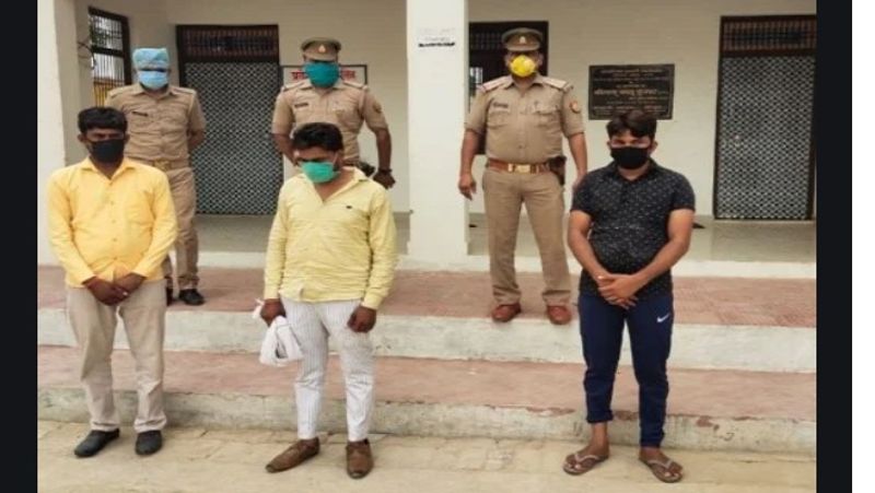 पूछताछ में रूबी और नीलम ने बताया कि अस्मिता से संपर्क मोबाइल से ही होता है। उसके पते के बारे में किसी को नहीं पता है। रुपये कैश और खाते में लेते हैं। बच्चा पैदा करने वाली महिलाओं को चार लाख रुपये मिलते थे, जबकि चार लाख रुपये गैंग के अन्य सदस्यों को दिए जाते थे।