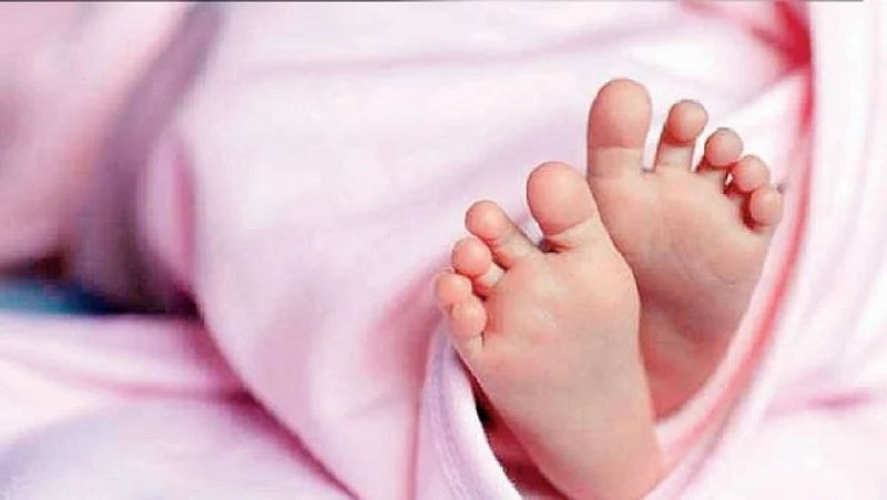 आरोपी नीलम ने बताया कि विदेश में लड़कियों की अच्छी मांग है। वह लोग इनसे अमर्यादित कार्य कराते हैं। कई दंपतियां भी लेती हैं। नेपाल में बच्चियों को अस्मिता नाम की महिला के सुपुर्द करना था। पूरे गैंग की सरगना वही है। उसका एक हॉस्पिटल है। वह रुपये देती है। पहले एडवांस में रकम दी जाती है। बच्चा मिलने पर पूरी रकम दे देते हैं।

