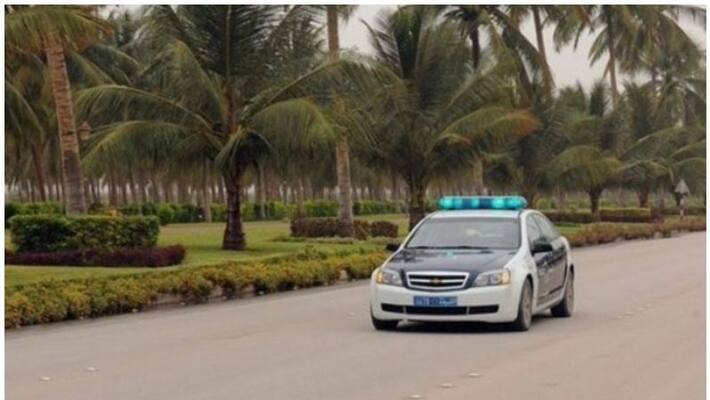 health isolation announced in commercial market area Salalah. health isolation announced in commercial market area Salalah.