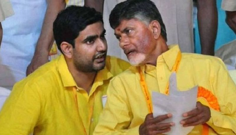 చంద్రబాబుకు వయస్సు కూడా మీద పడుతోంది. ఆయన స్థానాన్ని కుమారుడు నారా లోకేష్ భర్తీ చేయాల్సి ఉంటుంది. నారా లోకేష్ ట్విట్టర్ వేదికగా జగన్ మీద మాటల యుద్ధం సాగిస్తూనే ఉన్నారు. క్షేత్రస్థాయిలో కూడా టీడీపీ కార్యకర్తలకు అండదండలు అందించి, వారికి భరోసా ఇవ్వడానికి ప్రయత్నిస్తున్నారు. కానీ అది అంతగా ఫలితం ఇవ్వడం లేదు. నారా లోకేష్ జగన్ కు ధీటుగా వ్యూహరచన చేసి, అమలు చేయగలరా అనేది పెద్ద ప్రశ్న