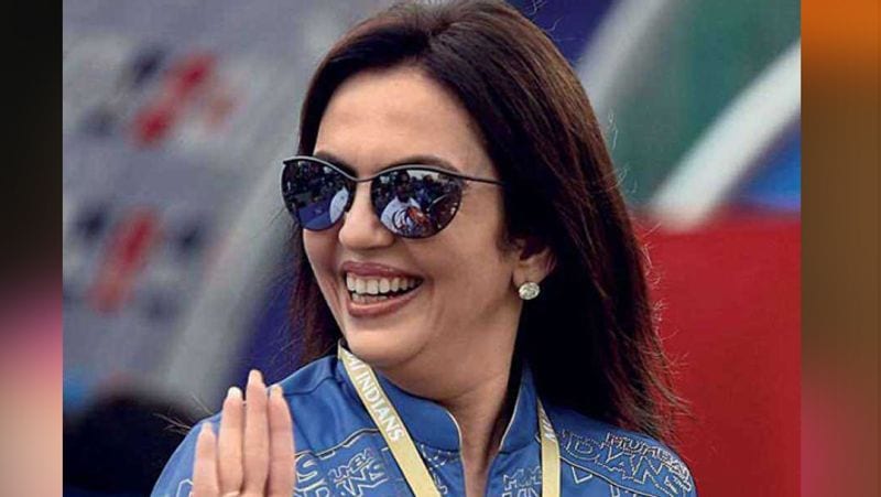 नीता का कहना है कि सिर्फ फिजिकल एक्सरसाइज और डाइट की मदद से वजन कंट्रोल नहीं होता। इसके साथ स्ट्रेस फ्री लाइफ भी काफी जरूरी है। स्ट्रेस फ्री रहने से भूख बढ़ाने वाले हॉर्मोन्स का लेवल कम होता है। ऐसे में हम ज्यादा खाना खाने से बच जाते हैं। साथ ही पॉजिटिव थिंकिंग के साथ काम करना बेहद जरूरी है।
