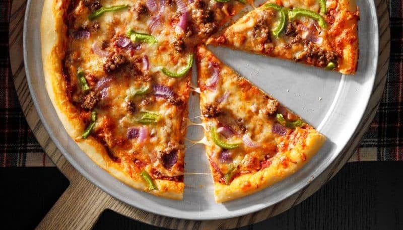 uk company report says that pizza is the most popular food globally for takeaway