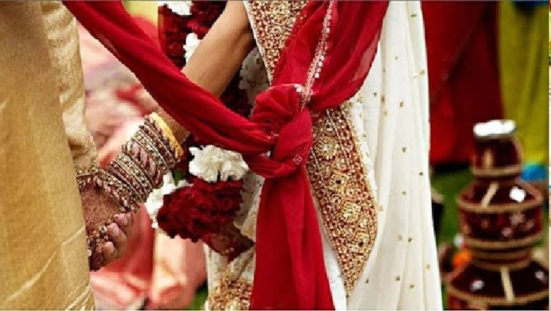 10 gorgeous Sabyasachi lehengas that will inspire you to get married dpl