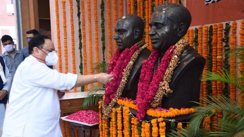 साल 1953 में आंदोलन में हिस्सा लेने के लिए श्यामा प्रसाद मुखर्जी जम्मू कश्मीर में लागू परमिट सिस्टम तोड़ने के लिए आए थे। उन्हें जम्मू कश्मीर पुलिस ने लखनपुर में ही गिरफ्तार कर लिया था। इसके बाद उन्हें 44 दिन जेल में रखा गया और 13 जून, 1953 को उनकी मौत हो गई। 