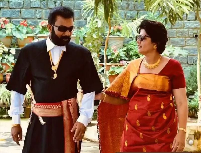 ರಶ್ಮಿಕಾಮಂದಣ್ಣ ತಮ್ಮ ಪೋಷಕರ ವಿವಾಹವಾರ್ಷಿಕೋತ್ಸವ ಹಾಗೂ ಫಾದರ್ಸ್ ಡೇಗೆ ವಿಶೇಷವಾಗಿ ವಿಶ್ ಮಾಡಿದ್ದಾರೆ.