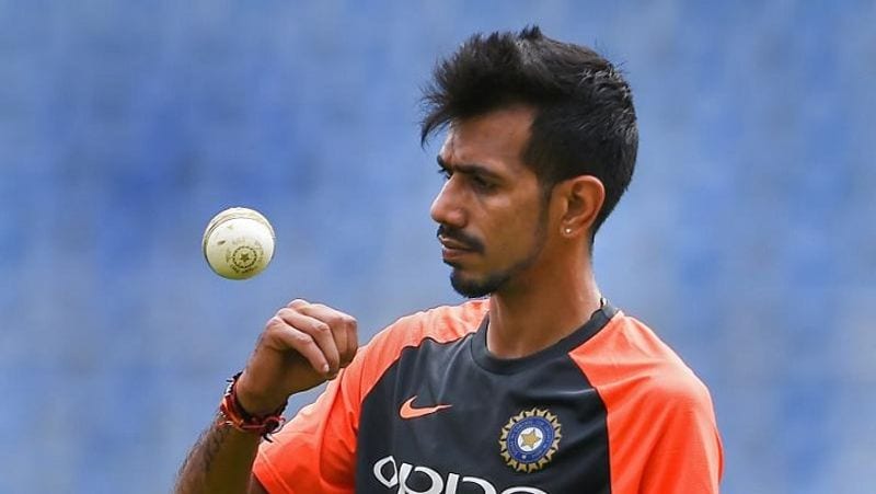 चहल ने भी की थी ऐसी पोस्ट
कुछ दिनों पहले युजवेंद्र चहल ने भी जेंडर स्वैप ऐप का इस्तेमाल कर के रोहित शर्मा से मजे लिए थे। चहल ने रोहित शर्मा को गर्ल लुक दिया था और उस फोटो को पोस्ट किया था। फोटो के साथ उन्होंने लिखा था - सो क्यूट लुकिंग रोहित शर्मा भैया।
