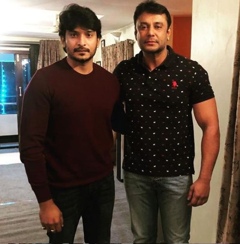 ಪ್ರಸ್ತುತ ಮಾತುಕತೆ ನಡೆಯುತ್ತಿದೆ.