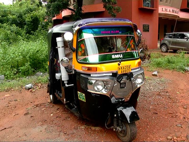 ಸುಮಾರು 25 ವರ್ಷ ಗಲ್್ಫನಲ್ಲಿ ಉದ್ಯೋಗದಲ್ಲಿದ್ದ ಬಶೀರ್, ಒಂದು ವರ್ಷದ ಹಿಂದೆ ಊರಿಗೆ ಬಂದಿದ್ದಾರೆ. ಪ್ರಸ್ತುತ ಅವರು 2 ಆಟೋಗಳನ್ನು ಹೊಂದಿದ್ದಾರೆ. ಒಂದು ಆಟೋಕ್ಕೆ ಈ ಎಲ್ಲಾ ಸುರಕ್ಷಿತಾ ಕ್ರಮಗಳನ್ನು ಅಳವಡಿಸಿದ್ದು, ಸದ್ಯದಲ್ಲಿಯೇ ಇನ್ನೊಂದು ಆಟೋದಲ್ಲಿಯೂ ಅಳವಡಿಸುವುದಾಗಿ ಹೇಳಿದ್ದಾರೆ.