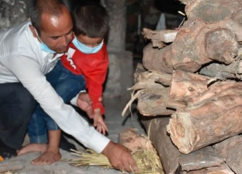 शहीद दीपक अपने पीछे 14 व 9 साल की बेटी और महज चार साल के बेटे एंजल को छोड़ गए हैं। दोनों बेटियों का रो-रो कर बुरा हाल था। गम के बीच भी 14 साल की बेटी ने कहा कि उसे अपने पिता पर गर्व है।
