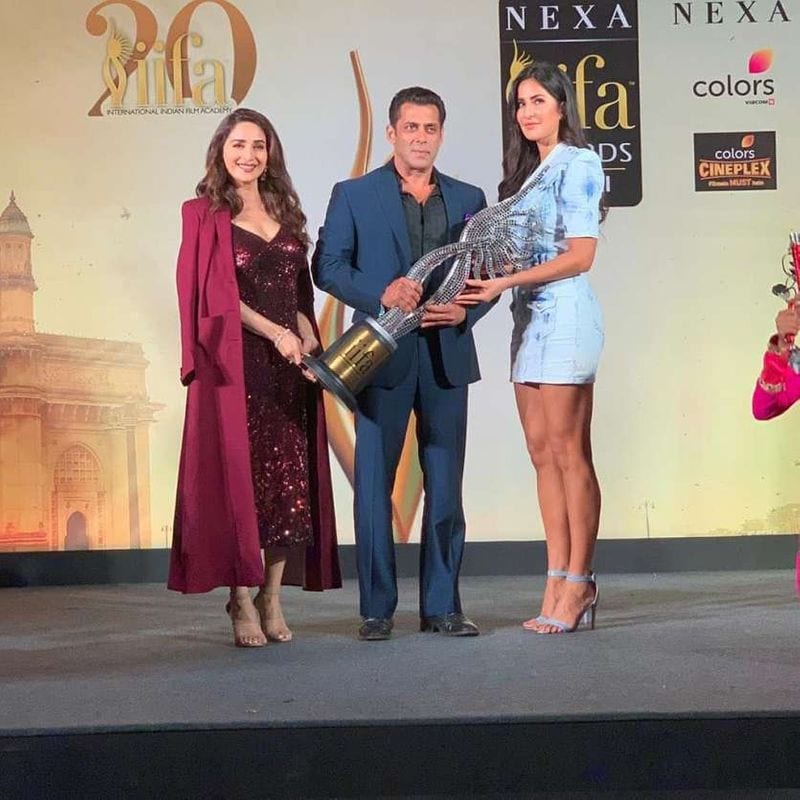 When Rajeev asked Salman, if he is a good boyfriend, Salman said, “I’ve heard not.'” When Rajeev asked, “Katrina says she watches all your films, but you don’t watch any of her films?” Salman said, “Yes, I don’t.”
