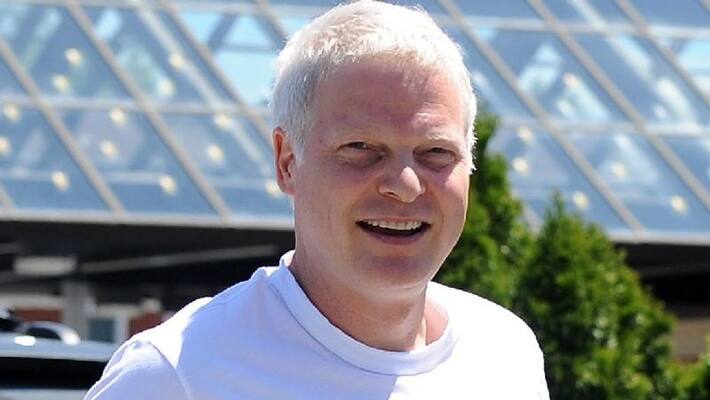 Steve Bing, a producer, real estate tycoon and film writer, reportedly committed suicide Steve Bing, a producer, real estate tycoon and film writer, reportedly committed suicide