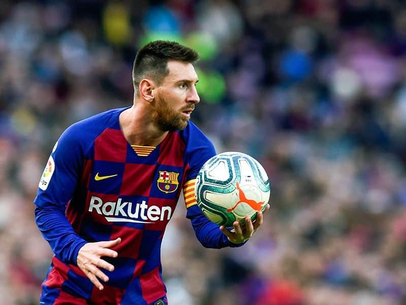 Lionel Messi could stay at Barcelona says father and agent Jorge Messi