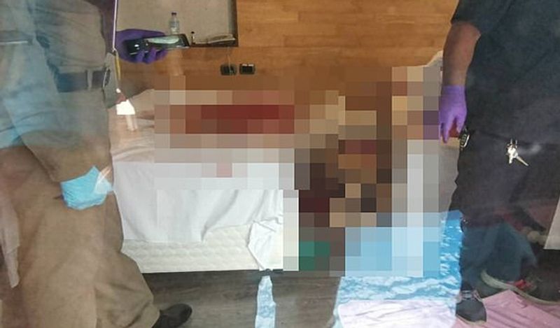 थाईलैंड के एक टूरिस्ट स्पॉट से पुलिस को एक होटल से लेस्बियन कपल की बॉडी मिली। होटल के कमरे में दोनों की खून से सनी लाश मिली। 