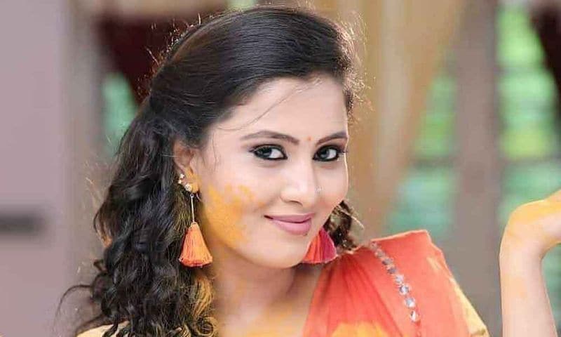 Neha Gowda slammed fake news about her giving birth to a child