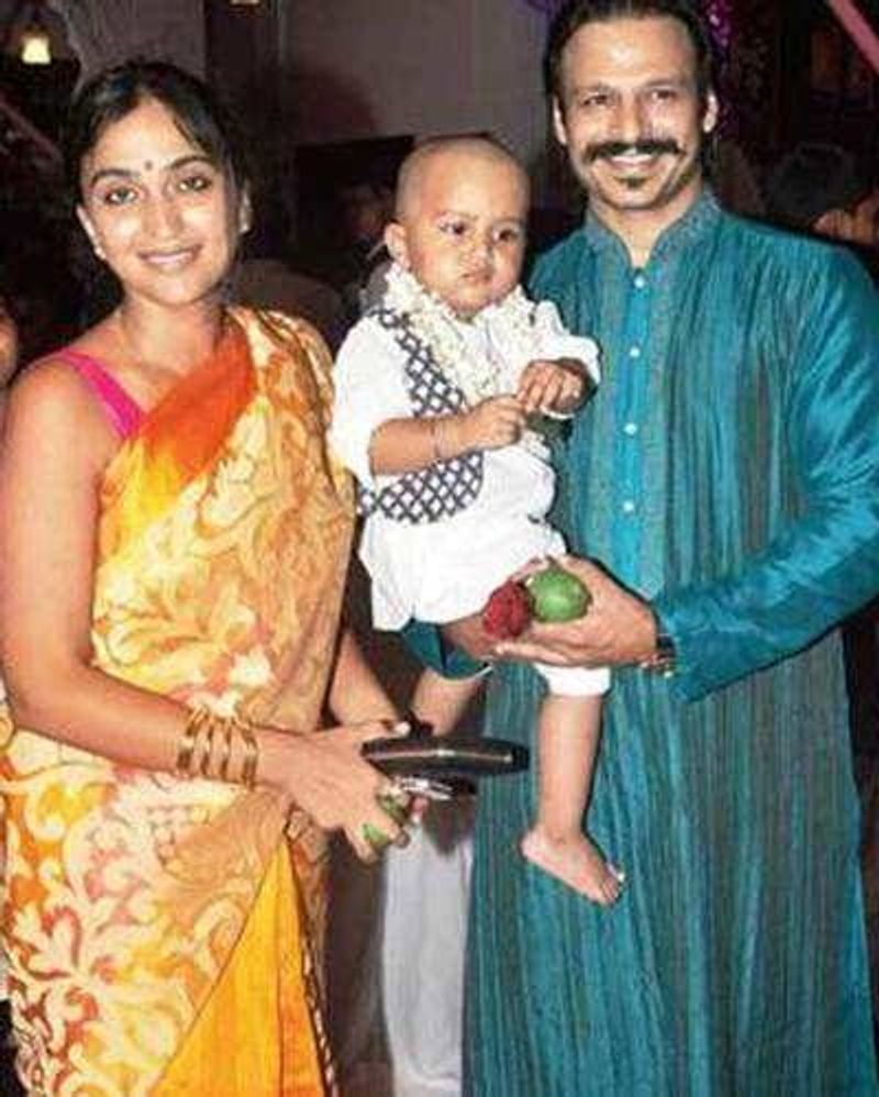விவேக்யின் மனைவி முதல் குழ்நதையுடன் எடுத்த புகைப்படம் 