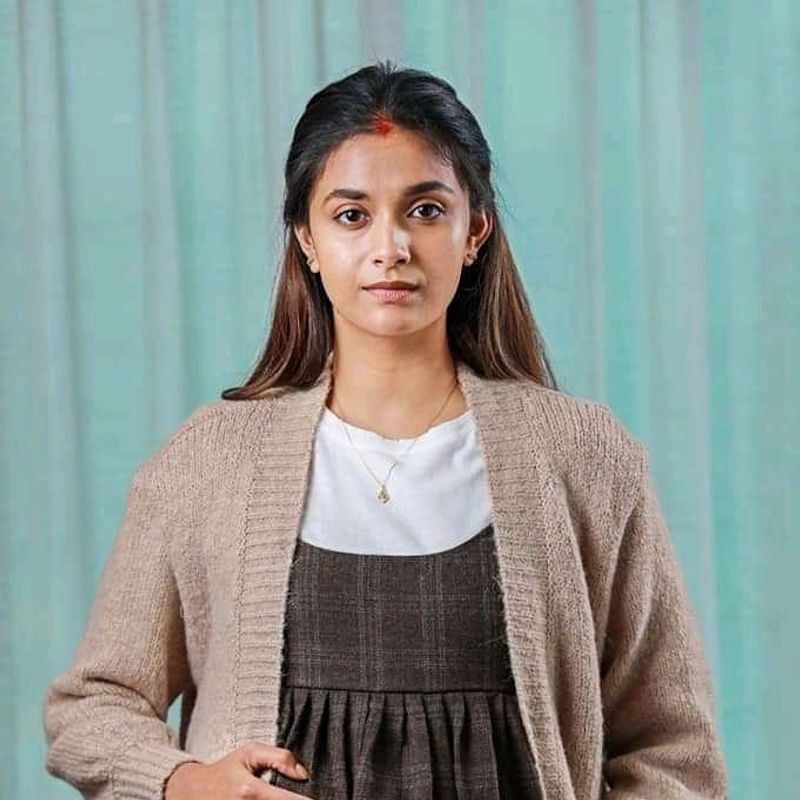 தாயின் அழகான புகைப்படம் கர்பபமாக இருக்கும் காட்சி 