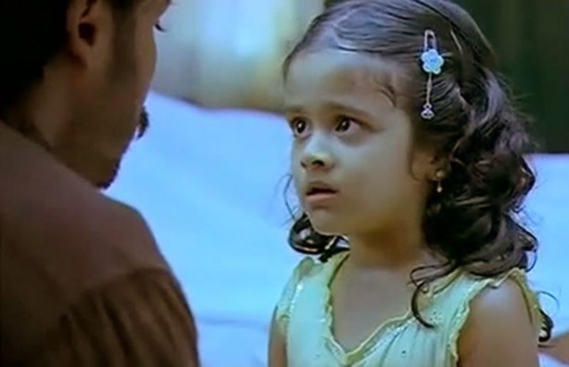 இயக்குநர் சிவா இயக்கத்தில் 2011ம் ஆண்டு வெளியான திரைப்படம் “சிறுத்தை”. இந்த படத்தில் போலீஸ் அதிகாரி, திருடன் என இரண்டு மாறுபட்ட வேடங்களில் நடித்து கார்த்தி கலக்கியிருப்பார். 
