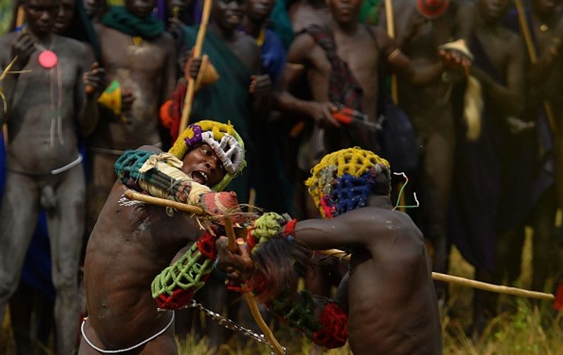 lip plates among suuri people photos