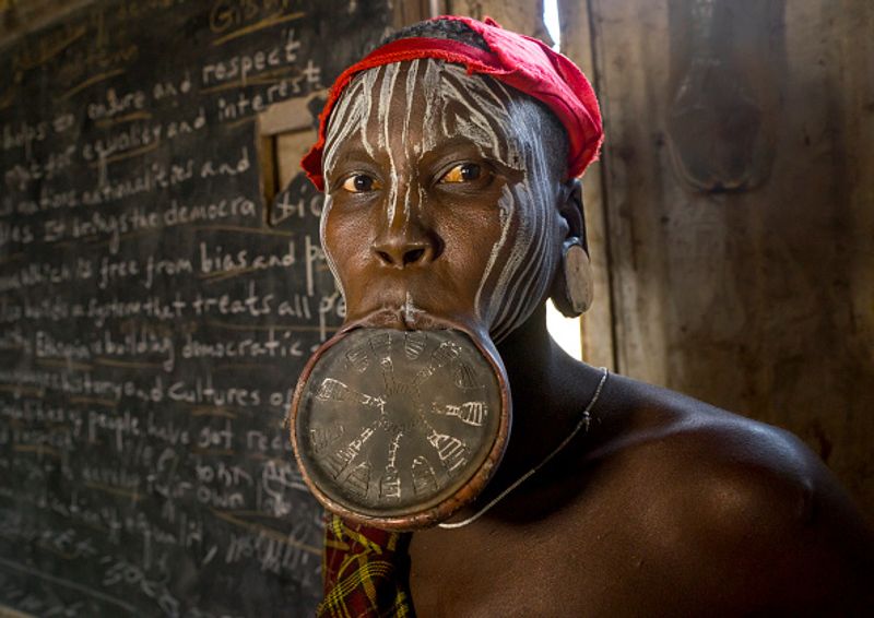 lip plates among suuri people photos