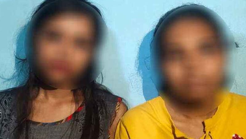 एनबीटी की खबर के मुताबिक, यह मामला झारखंड के चतरा जिले का है। यहां दो लड़कियां एक दूसरे की दोस्त थीं, दोनों में धीरे धीरे प्यार हो गया और दोनों में फिजिकल रिलेशन भी बन गए। इतना ही नहीं लड़कियों ने आपस में शादी भी कर ली।
