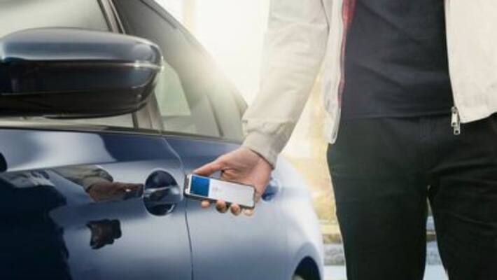 Apple keyless entry with BMW 5 Series Apple keyless entry with BMW 5 Series