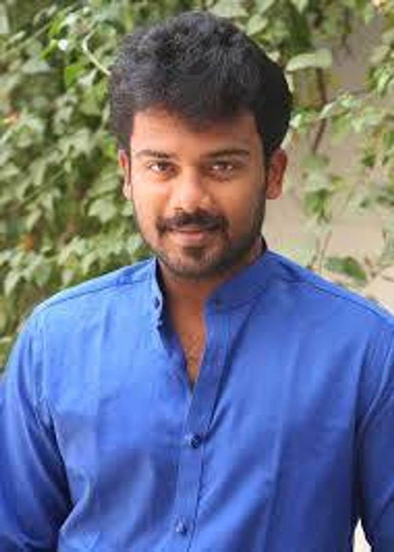 இயக்குனர் பாண்டியராஜன் மகன் ப்ரிதிவி ராஜன். கைவந்த கலை படத்தில் ஹீரோவாக அறிமுகமான இவர், இதை தொடர்ந்து நாளைய பொழுது உண்டு, வாய்மை, உள்ளிட்ட 10 க்கும் மேற்பட்ட படங்களில் நடித்து வந்தாலும், இவரால் ரசிகர்கள் மனதில் இன்னும் இடம்பிடிக்கமுடியவில்லை.