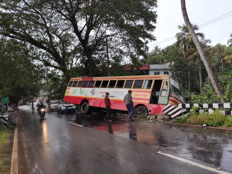 KSRTC bus crashed into pit near Vattappara Chitta Bridge