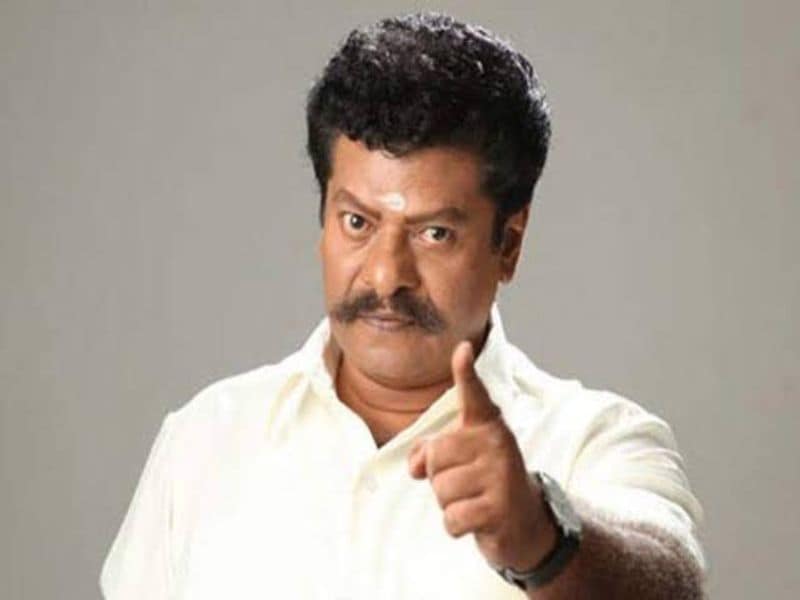 ராஜ்கிரண் முதல் படம் என் ராசாவின் மனசிலே இந்த படம் நல்ல பெரு வாங்கி கொடுத்தது நிறைய பரிசு பெற்றார் அதை தொடர்ந்து இயக்குனராகவும் ,தயரிப்பாளராகவும் செய்து கொண்டு இருந்தார் அதன் பிறகு சேரன் பாண்டவர் பூமி குணச்சித்திர வேடத்தில் கலக்கினார் அதன் பிறகு கொஞ்சம் இடைவெளிவிட்டு முனி படத்தில் ரீ என்ட்ரி கொடுத்து தனி பாணியில் படங்கள் பண்ண ஆரம்பித்தார் குணச்சித்திர வேடத்தில் இன்னும் பயணித்து கொண்டு தான் இருக்கிறார் 