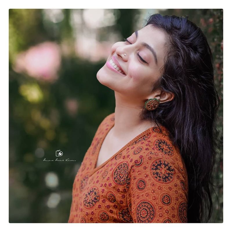 முத்து போல் சிரிப்பு 
