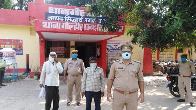 शव को पोस्टमॉर्टम के लिए भेजा गया है। आसपास के जिलों के थानों से पिछले सप्ताह में 20-22 साल की युवती की गुमशुदगी दर्ज कराने की जानकारी मांगी गई। एएसपी मायाराम वर्मा ने बताया कि शव की पहचान कराने में जुटी पुलिस को पता चला कि मृतका पड़ोस के गांव की रहने वाली है जो दो दिन पूर्व घर से लापता हो गई थी। घटना दो से तीन दिन पूर्व की लग रही है। पोस्टमार्टम रिपोर्ट से कई तथ्यों की जानकारी मिलेगी।