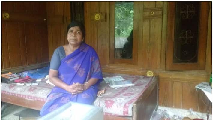 son who the teacher locked up the house so his mother be living at sitout son who the teacher locked up the house so his mother be living at sitout