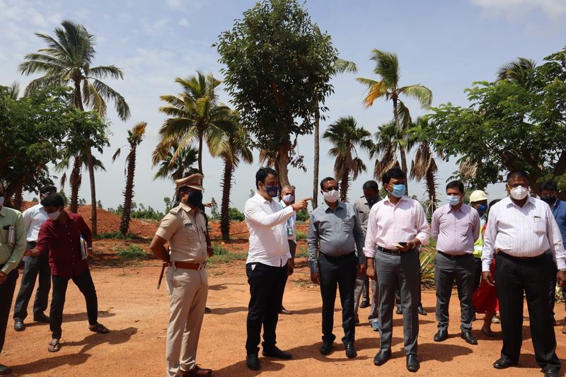 ಥೀಮ್ ಪಾರ್ಕ್ನ ನೀಲನಕ್ಷೆ ವೀಕ್ಷಿಸಿದ ನಾಡಪ್ರಭು ಕೆಂಪೇಗೌಡ ಪ್ರಾಧಿಕಾರದ ಉಪಾಧ್ಯಕ್ಷರೂ ಆಗಿರುವ ಉಪಮುಖ್ಯಮಂತ್ರಿ ಡಾ.ಸಿ.ಎನ್.ಅಶ್ವತ್ಥನಾರಾಯಣ