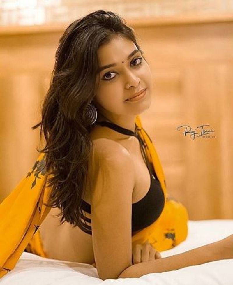 செந்தூரப்பூவே சீரியல் நடிகை தர்ஷா குப்தாவின் கிறங்க வைக்கும் ஹாட் 