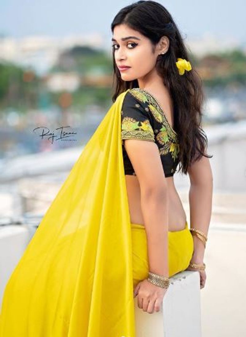 ஹாட் கவர்ச்சி 