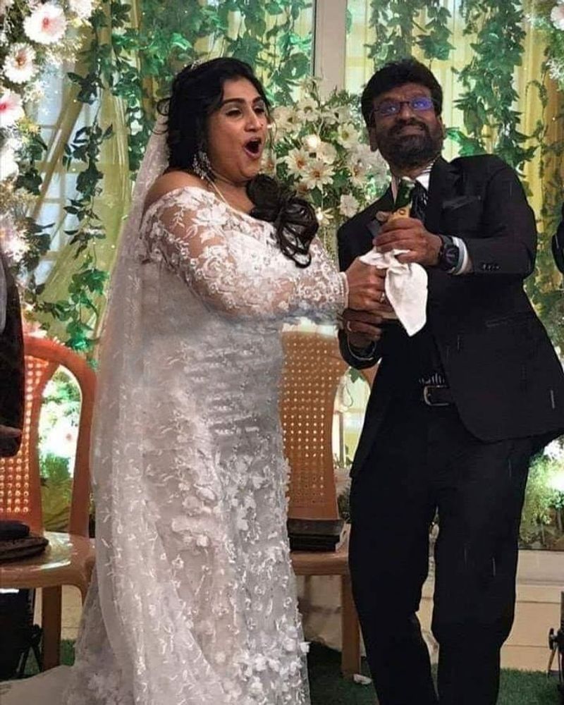 உற்சாகத்தில் வனிதா - பீட்டர் பால்