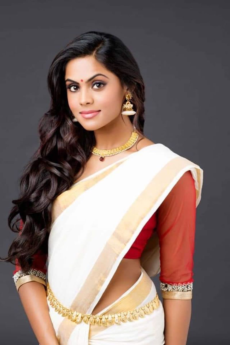 கேரளத்து பைங்கிளி