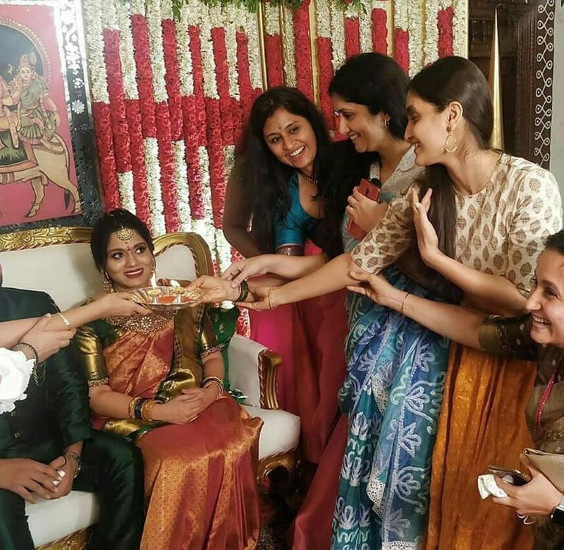 ಸ್ಕಂದ ಪತ್ನಿಯೇ ಆಫ್ ಸ್ಕ್ರೀನ್ ಡ್ರೆಸ್ ಡಿಸೈನ್ ಮಾಡುವುದು.