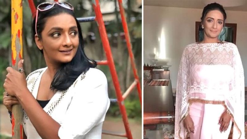 কিছুদিন পর থেকেই ছবি ফ্লপ হতে থাকে শান্তিপ্রিয়ার এবং কেরিয়ারও নষ্ট হয়ে যায়।