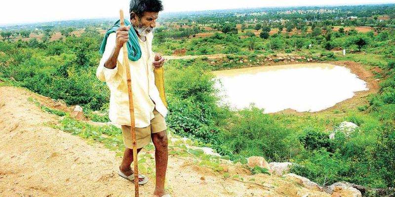 ಜೊತೆಗೆ ತಿಳುವಳಿಕೆಗೆ ಬಂದ ಕೆಲವು ಉತ್ತಮ ಸಂದೇಶ ಮತ್ತು ಪರಿಸರ ಕಾಳಜಿ ಸಂದೇಶಗಳನ್ನು ಬೆಟ್ಟದ ಬಂಡೆಯ ಮೇಲೆ ಬಣ್ಣದಿಂದ ಬರೆಸೋ ಮೂಲಕ ಜನರಲ್ಲಿ ಪರಿಸರ ಕಳಕಳಿ ಮೂಡಿಸುತ್ತಿದ್ದಾರೆ.