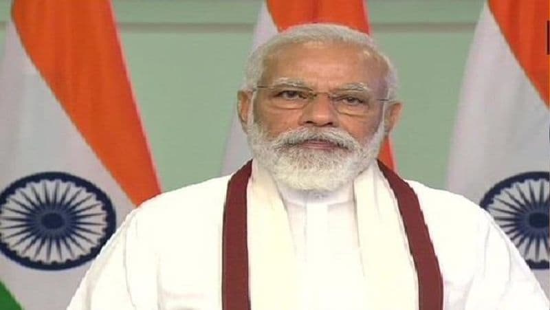 प्रधानमंत्री नरेन्द्र मोदी ने कहा कि वास्तव में, इन परिजनों का त्याग पूजनीय है। लद्दाख में हमारे जो वीर जवान शहीद हुए हैं, उनके शौर्य को पूरा देश नमन कर रहा है, श्रद्धांजलि दे रहा है। इनके परिवारों की तरह ही, हर भारतीय, इन्हें खोने का दर्द भी अनुभव कर रहा है। 