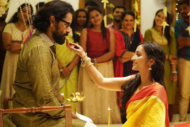 கோப்ரா படத்தில் ஹீரோயின் ஆக நடிக்கும் ஸ்ரீனிஷி ஷெட்டி இதில் பல நடிகர்கள் நடிகைகள் இருக்கிறார்கள் 