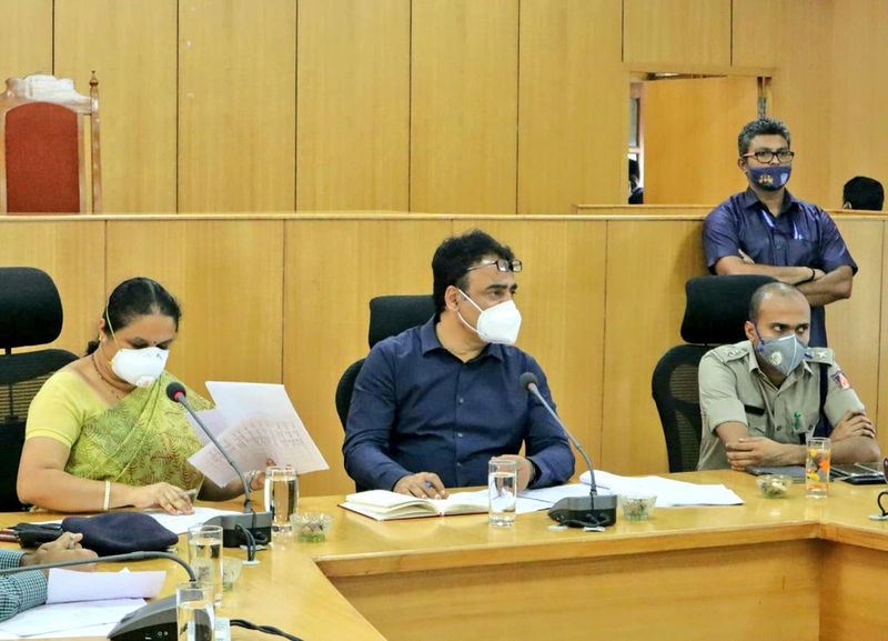 ಕೆಂಗೇರಿಯಲ್ಲಿರುವ ರಾಜರಾಜೇಶ್ವರಿ ಮೆಡಿಕಲ್ ಕಾಲೇಜು ಆಸ್ಪತ್ರೆ ಹಾಗೂ ಕನಕಪುರ ರಸ್ತೆಯ ಹಾರೋಹಳ್ಳಿ ಸಮೀಪದ ದಯಾನಂದ ಸಾಗರ್ ಆಸ್ಪತ್ರೆಗಳಿಗೆ ಭೇಟಿ ನೀಡಿದ ಅಶ್ವತ್ಥನಾರಾಯಣ ಆಡಳಿತ ಮಂಡಳಿಗಳ ಜತೆ ಮಾತುಕತೆ ನಡೆಸಿ ತಕ್ಷಣಕ್ಕೆ ಎರಡೂ ಆಸ್ಪತ್ರೆಗಳಲ್ಲಿ 660 ಬೆಡ್ಗಳನ್ನು ಸಜ್ಜುಗೊಳಿಸಿದರು.